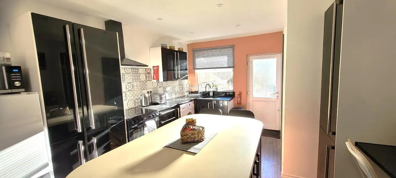 Holiday home Sutherland St - 2 Bed Home With Free Parking York